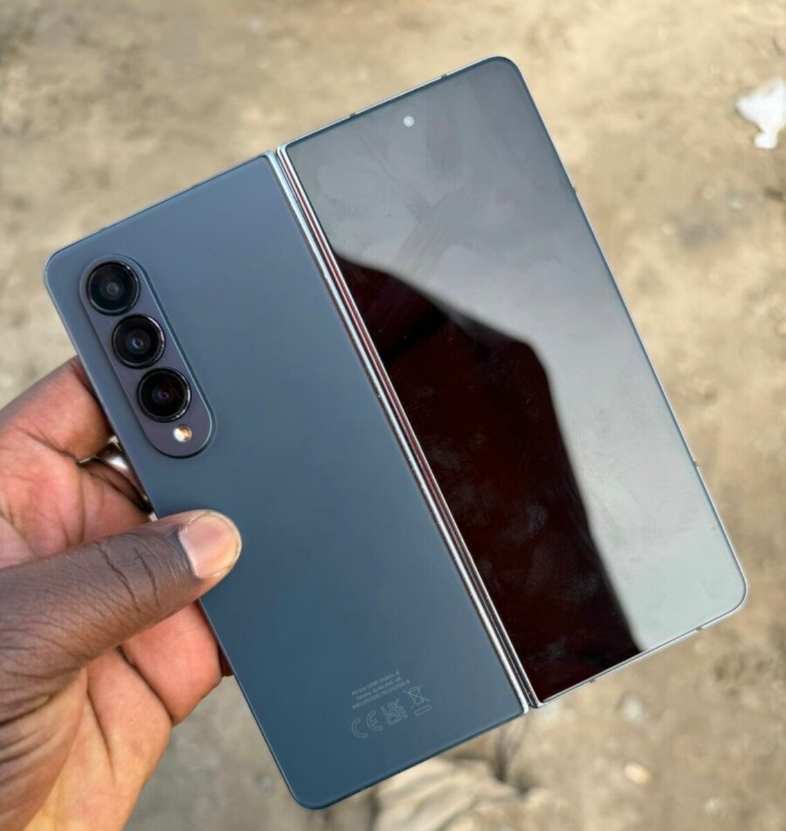 Samsung Galaxy Z Fold 5 fissuré