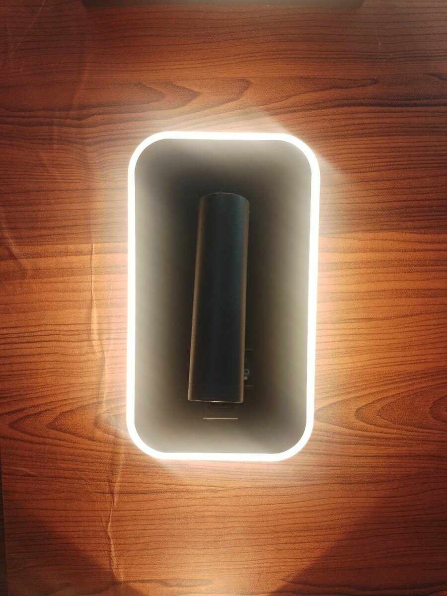 Applique murale moderne USB