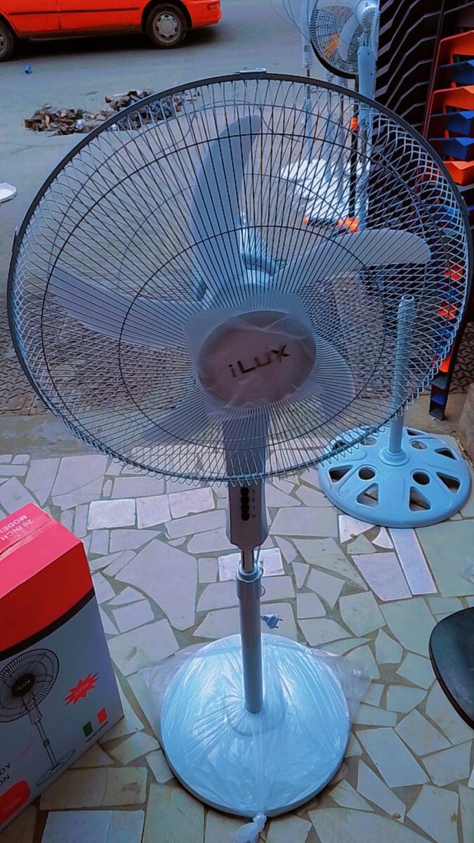 Ventilateur sur pied iLux réglable