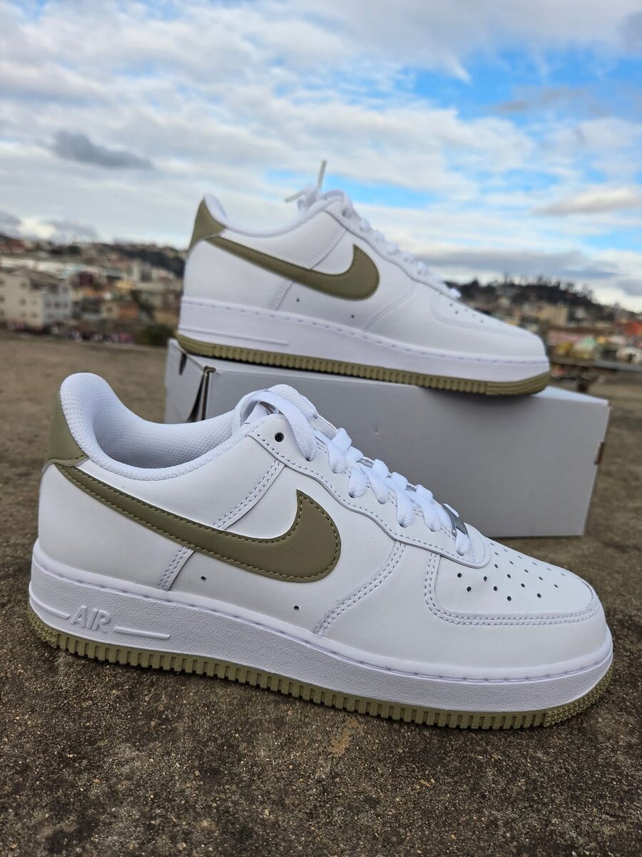 Nike Air Force 1 Blanche et Olive