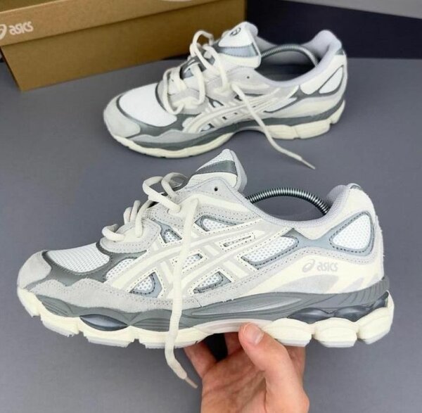 Baskets de course ASICS confort