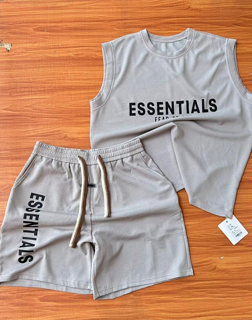 ESSENTIALS TOP AND DOWN