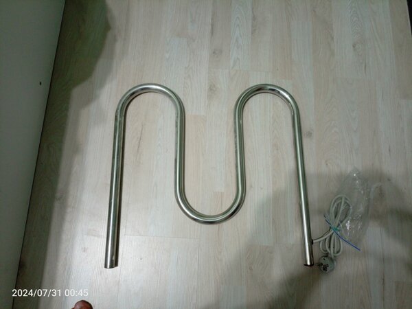 Полотенцесушитель электрический  бренд  equation  50 х53 см