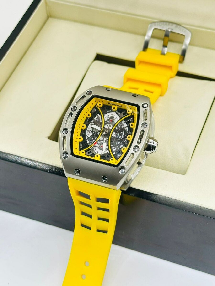 Montre sport squelettée