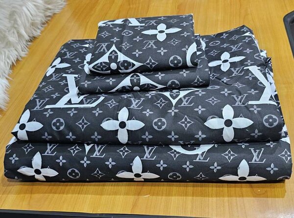 Double size bedsheets