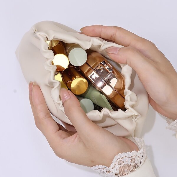 Cosmetics / makeup storage bag