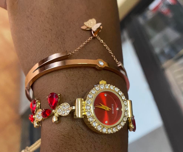 Checking and managing time with elegance 🙌🏾👌🏾 For Him and Her