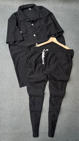 Ensemble homme élégant