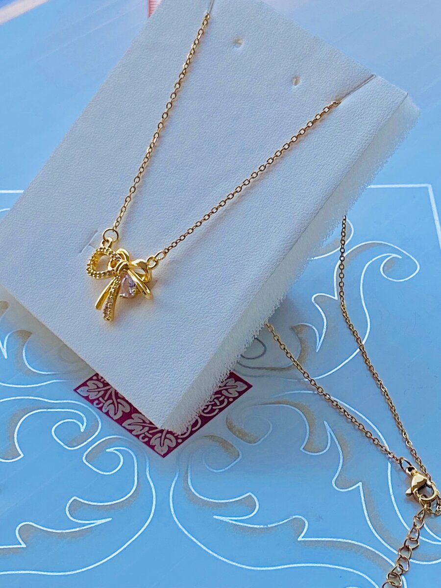 Radiant Ladies Necklace