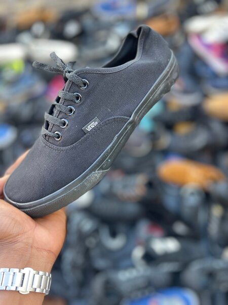 Chaussures noires modernes