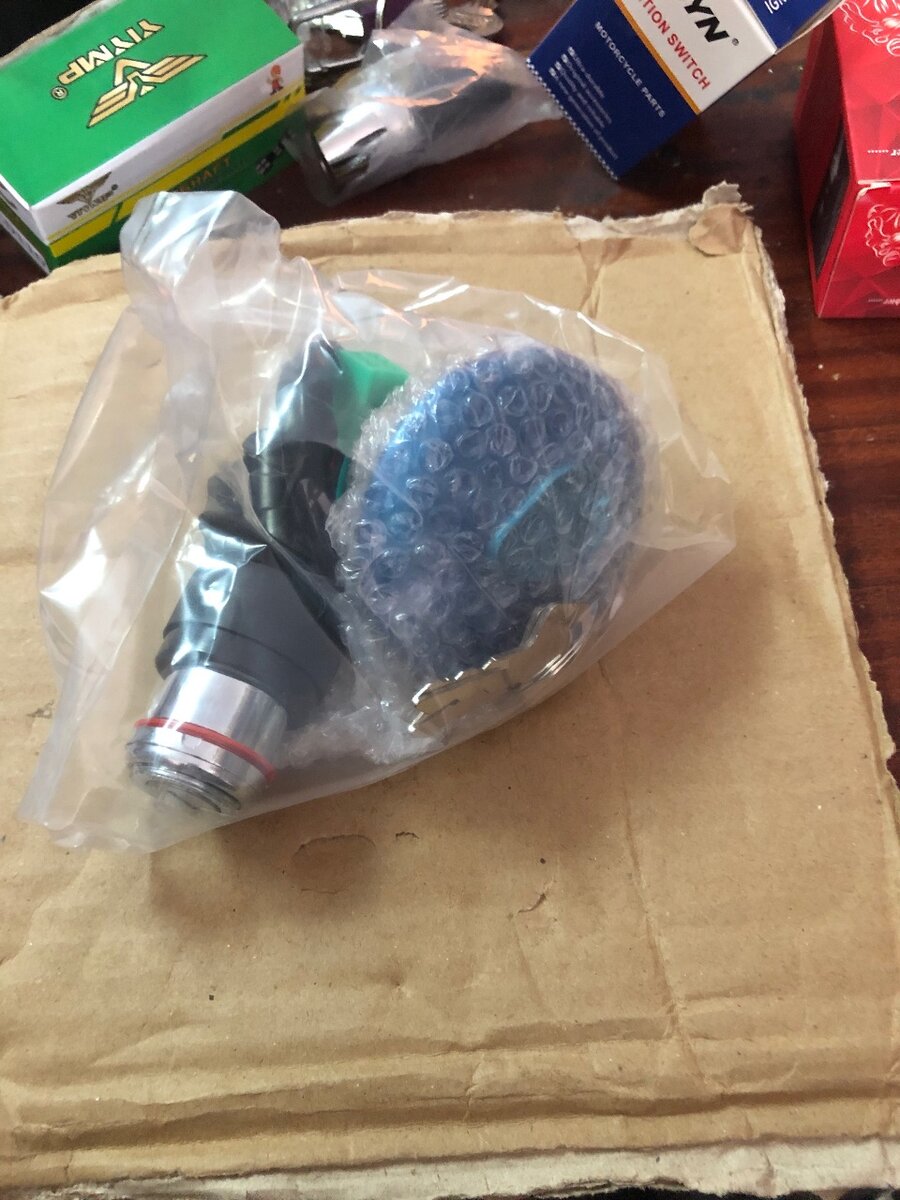 Verrouillage de réservoir GN125