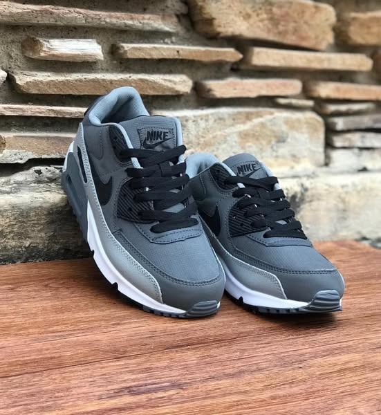 NIKE AIR MAX 90