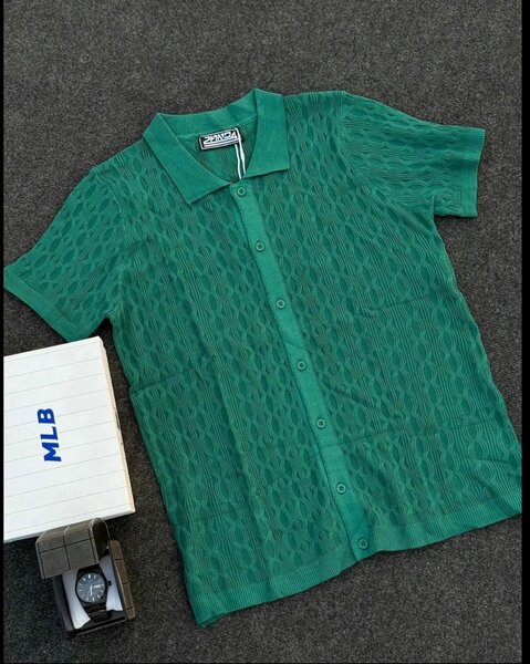 Chemise verte en maille légère
