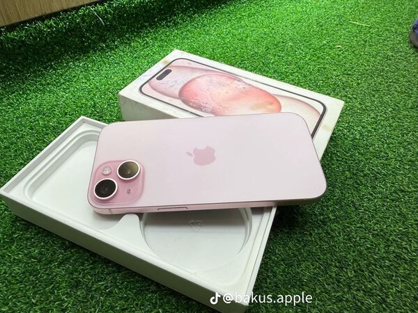 iPhone 15 simple 128Go