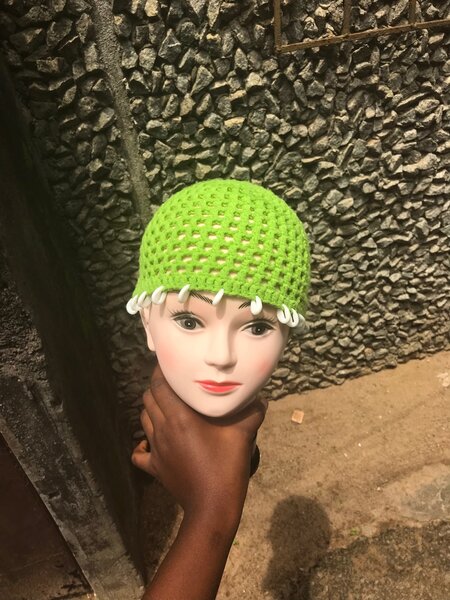 Bonnet en crochet coloré