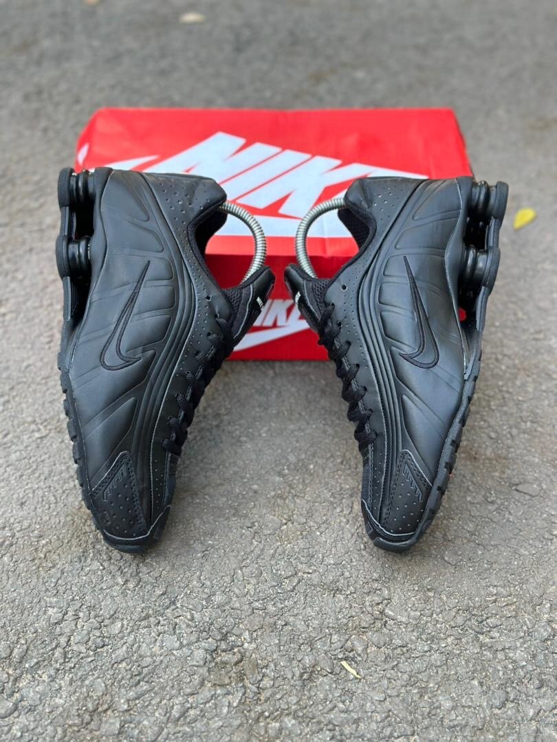 Chaussures de sport noires Nike