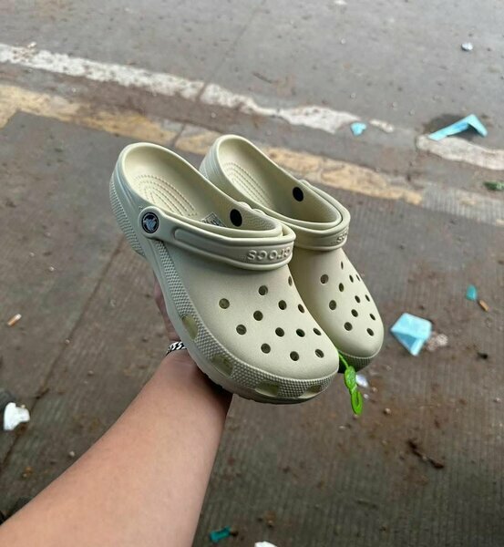 Crocs beige clair