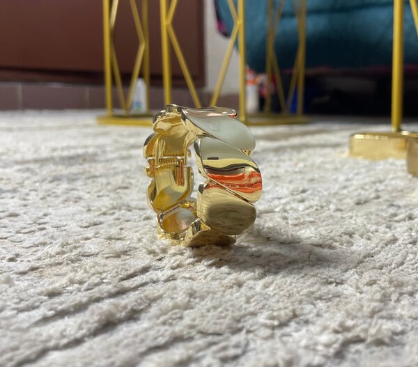 Bracelet large doré élégant