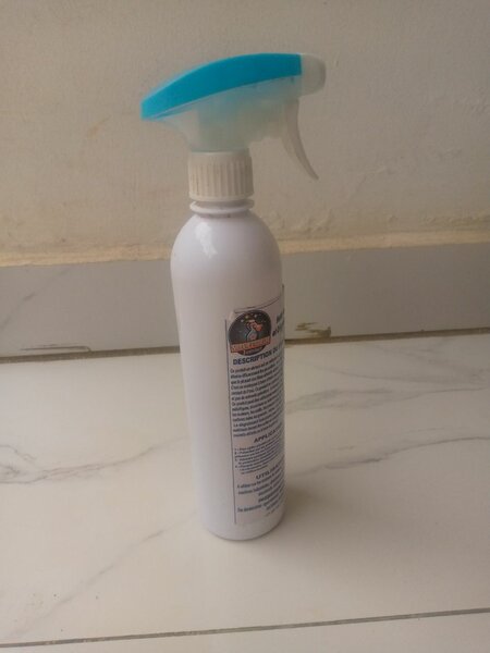 Spray nettoyant multi-usage