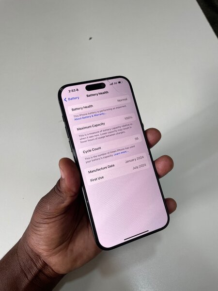 iPhone 15 pro max 256gb battery 100% cycle count 56