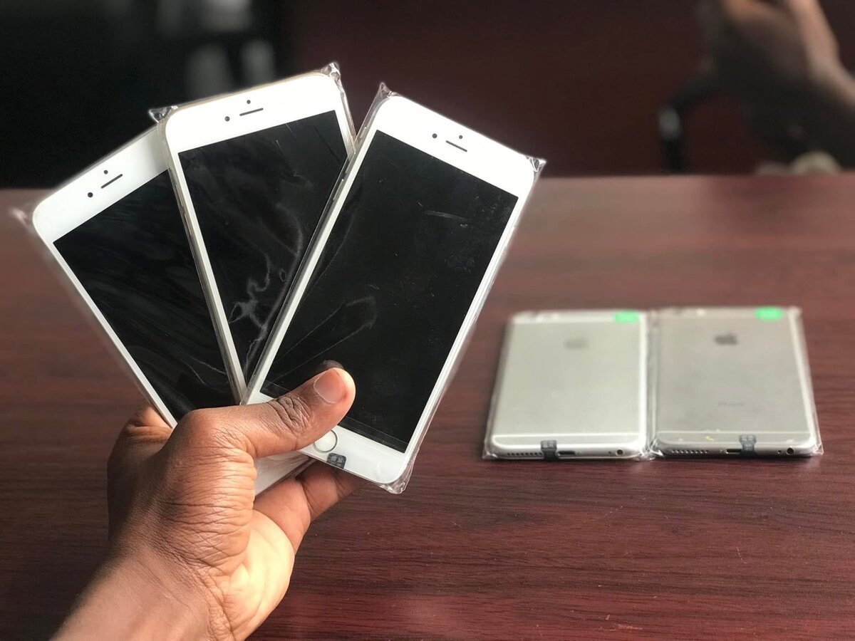 6plus 64GB FULLY FUNCTIONAL