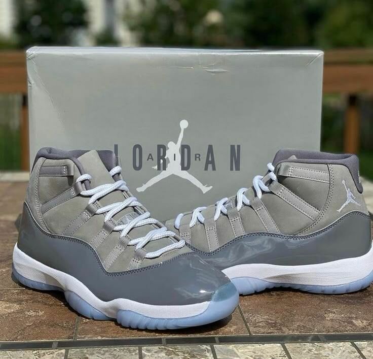 Jordan rétro 11 Gris