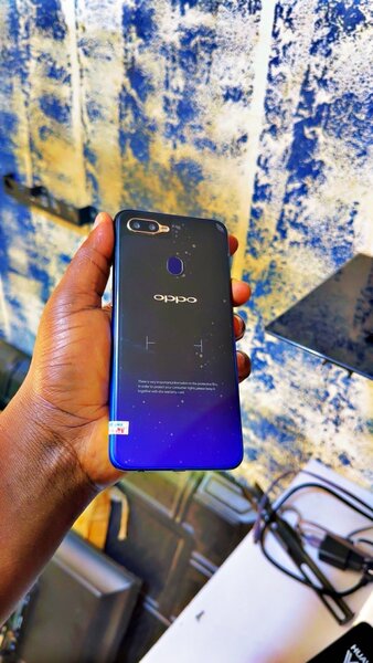 Oppo f9 256giga ram8