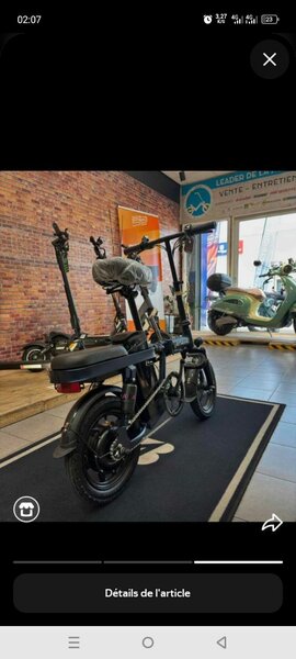 Vélo électrique pliable compact