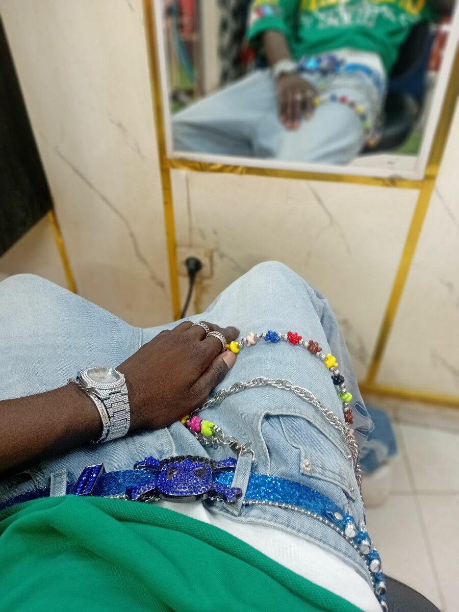 Chaîne de ceinture en perles colorées