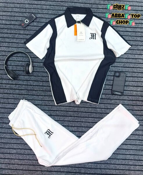 Ensemble de survêtement moderne