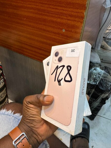 iPhone reconditionné rose 128Go