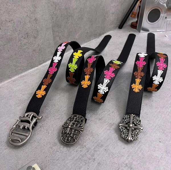 Ceinture en cuir noir moderne