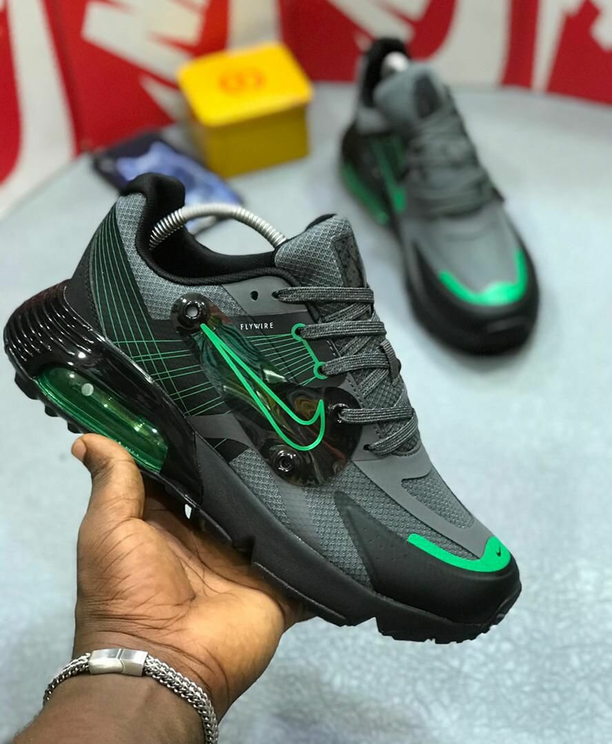 baskets Nike Air Max Flywire