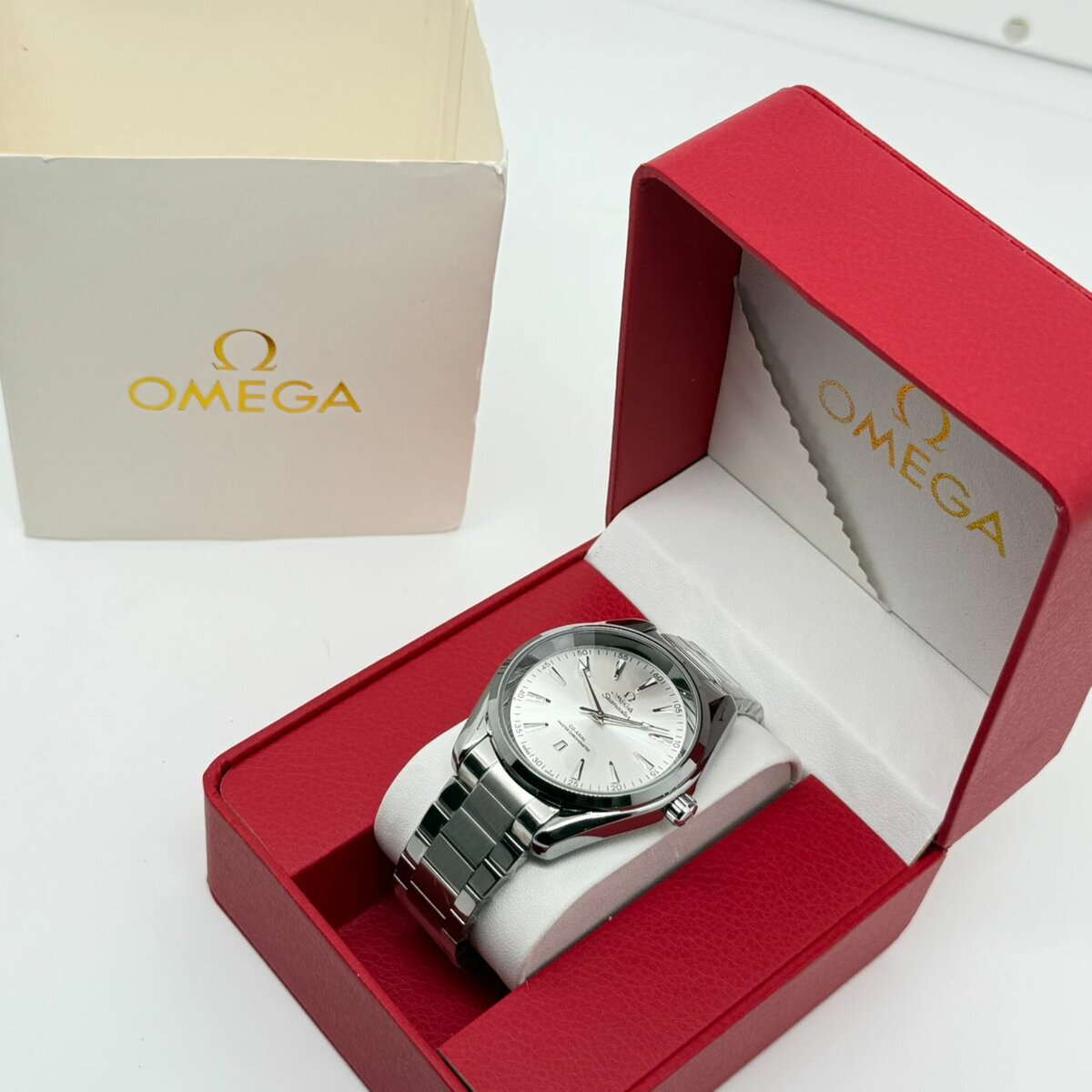 Montre OMEGA en acier inoxydable