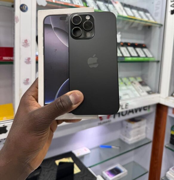 iPhone 16 proMax 256Go