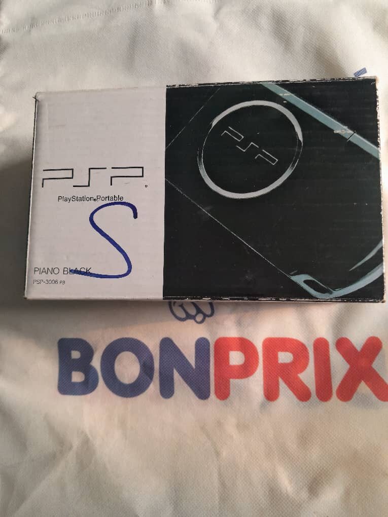 PSP SONY reconditionné avec accessoires