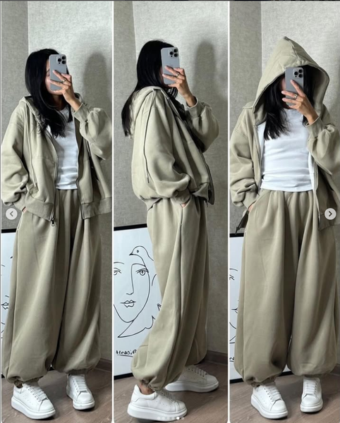 Женский спортивный костюм