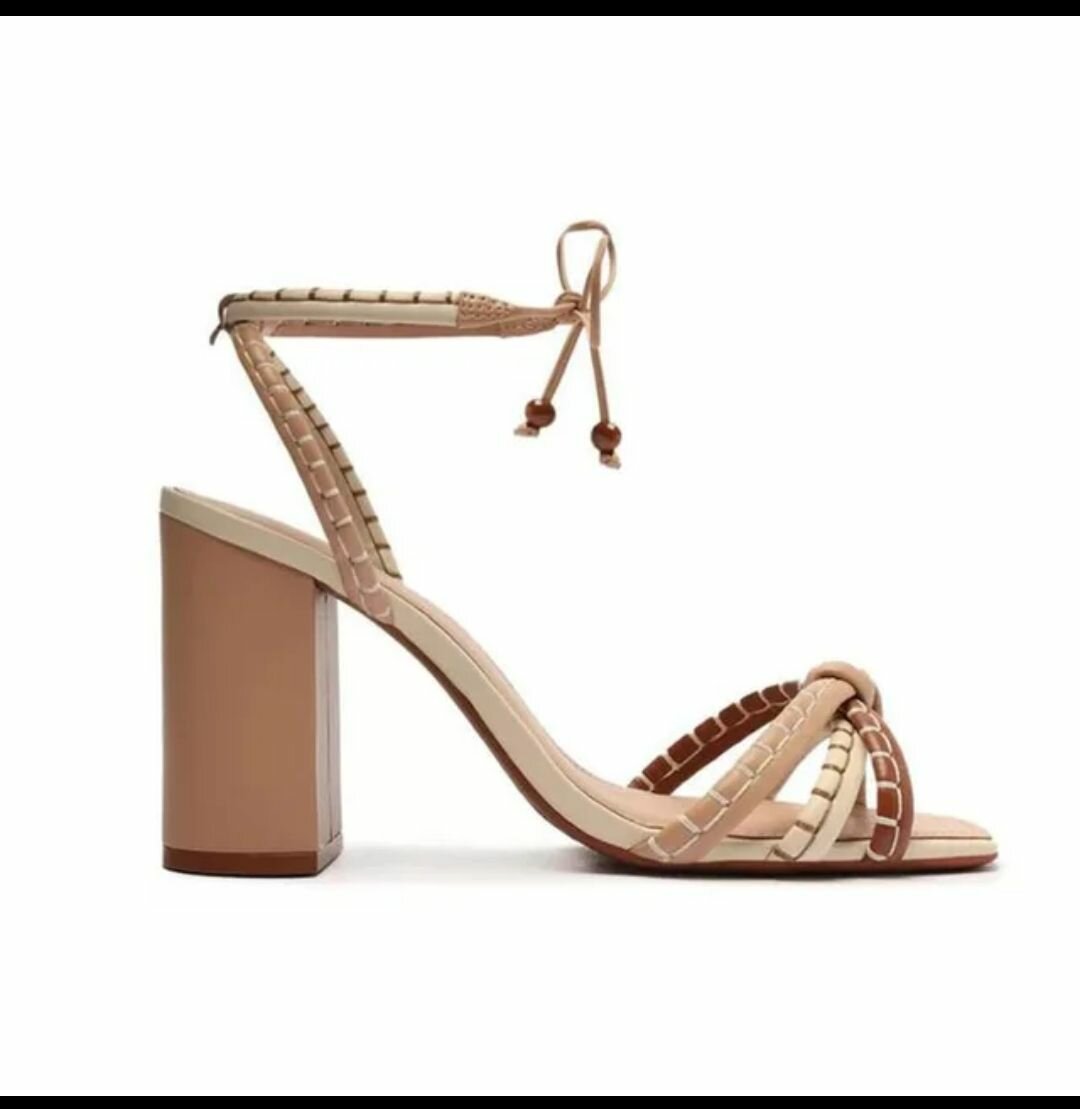 Sandales à talons multicolores élégantes