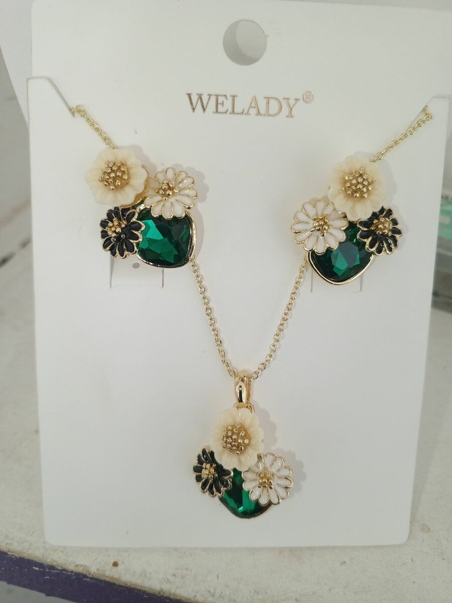 Parure Collier et Boucles d'Oreille WELADY