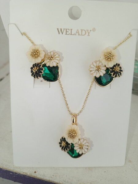 Parure Collier et Boucles d'Oreille WELADY