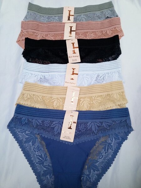 Culotte dentelle bleue élégante