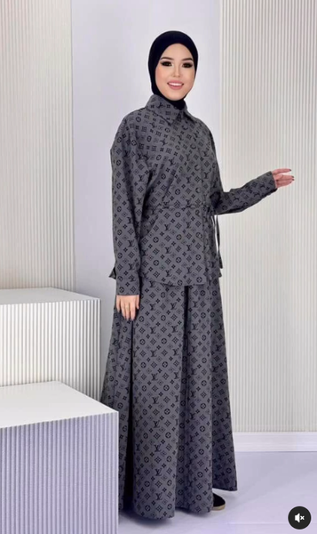 Двойка с юбкой