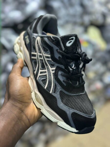 Chaussures de course Asics
