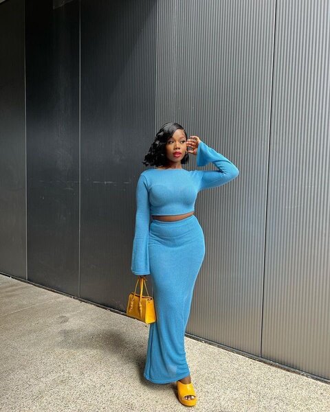 Ensemble bleu élégant femme