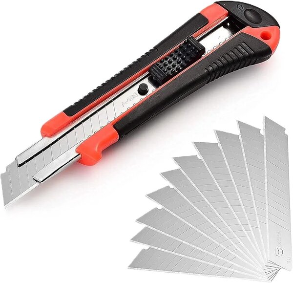 Cutter Télescopique avec Lames