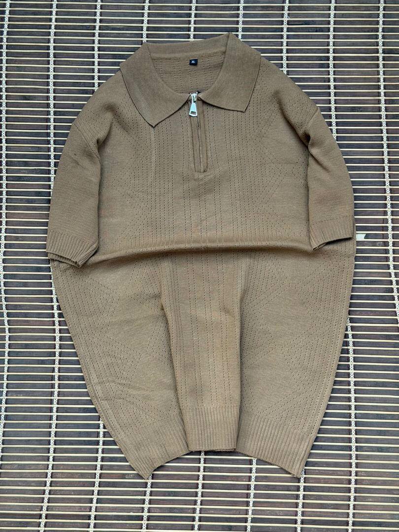 Pull en maille col polo zippé