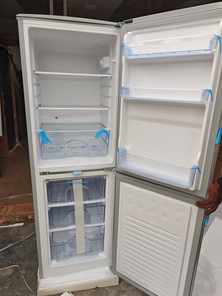 Réfrigérateur nasco 147 litre