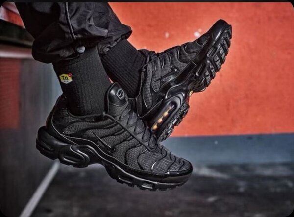 Baskets noires tendance