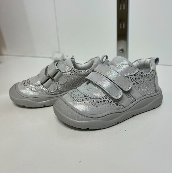 Кроссовки детские