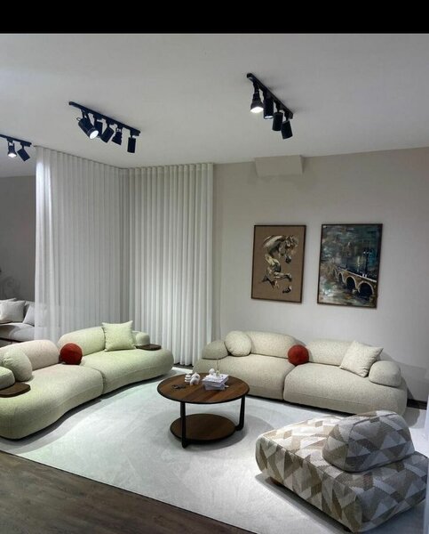 Canapé moderne et confortable